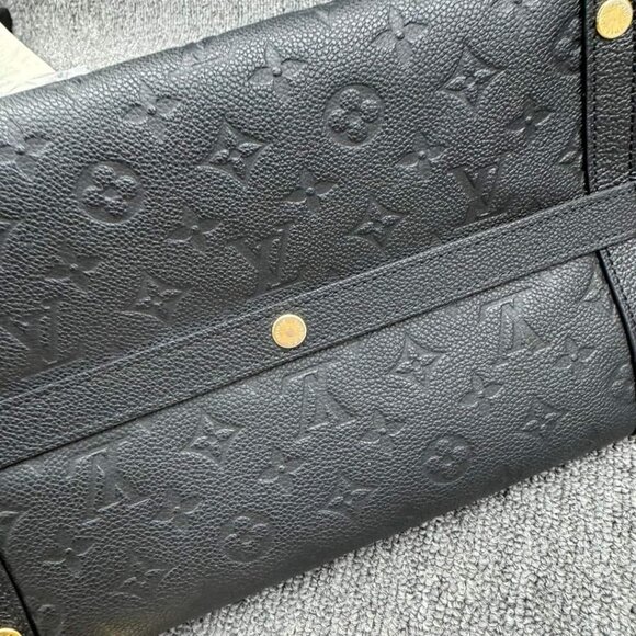 100%  Authentic Louis Vuitton Marais MM Empreinte Shoulder Bag - Picture 9 of 11